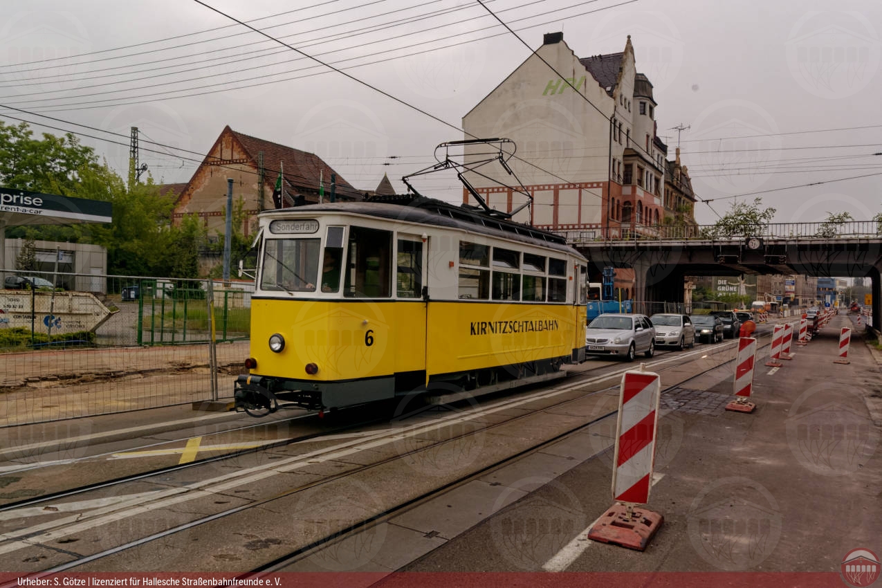 Foto vom historischen Triebwagen Nr. 6 in der Delitzscher Straße
