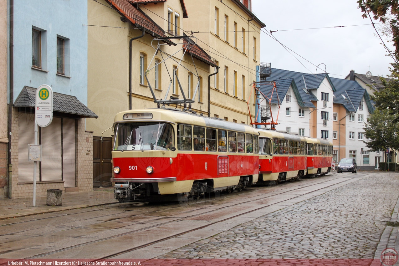 Foto vom historischen Tatra-Zug 901/931/101 an der Haltestelle Lindenstraße
