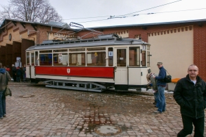 Foto von der Ostereiersuche im Straßenbahndepot: Triebwagen 401